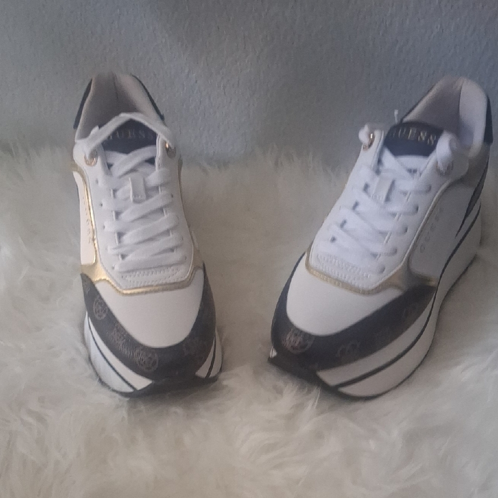 Guess White and Gold Women's Sneakers